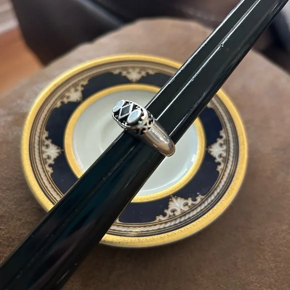 Vintage Black Onyx & MOP 925 Ring - Picture 9 of 10